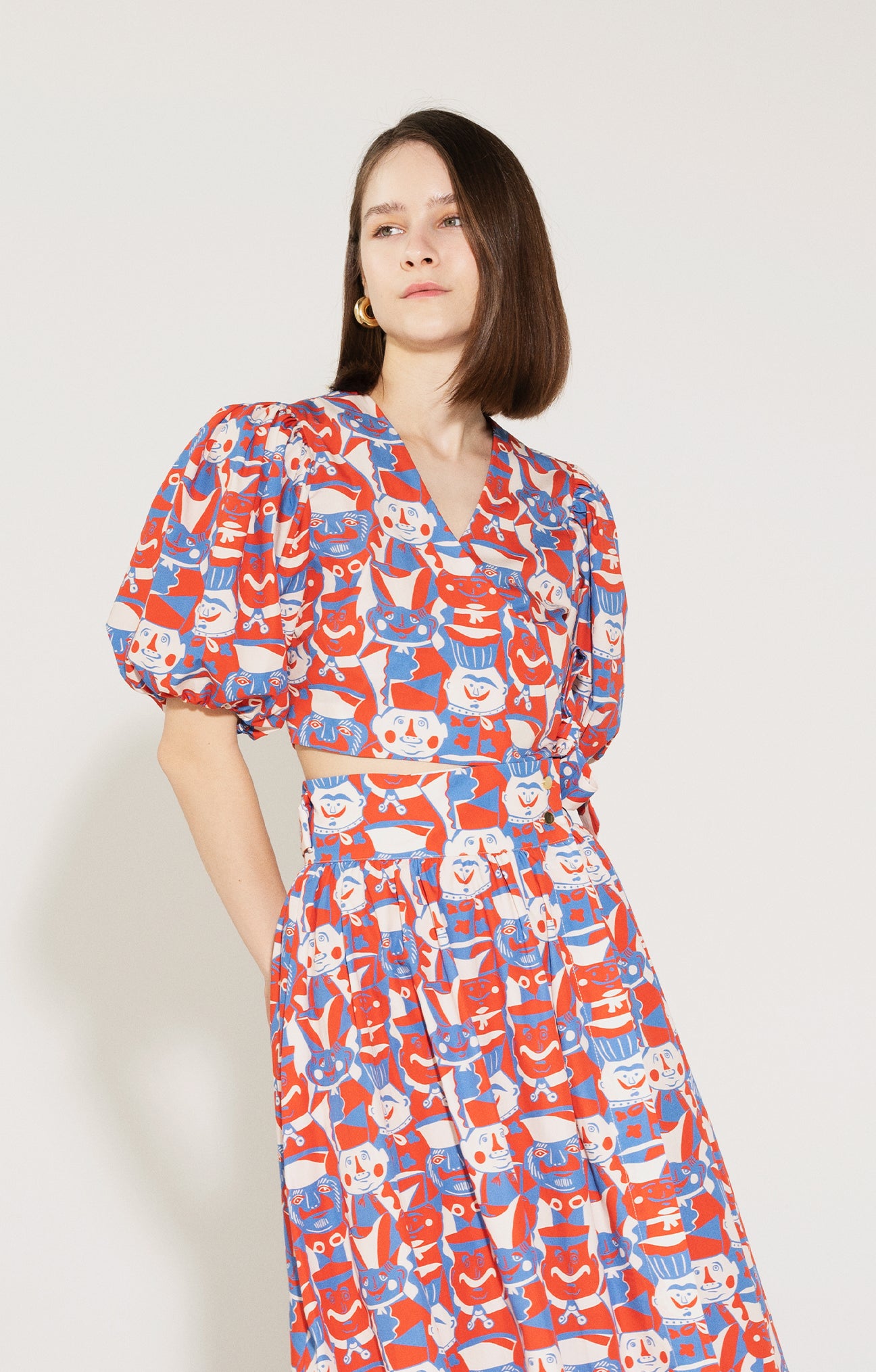BOROS puff sleeve wrap top 'Miska Faces'