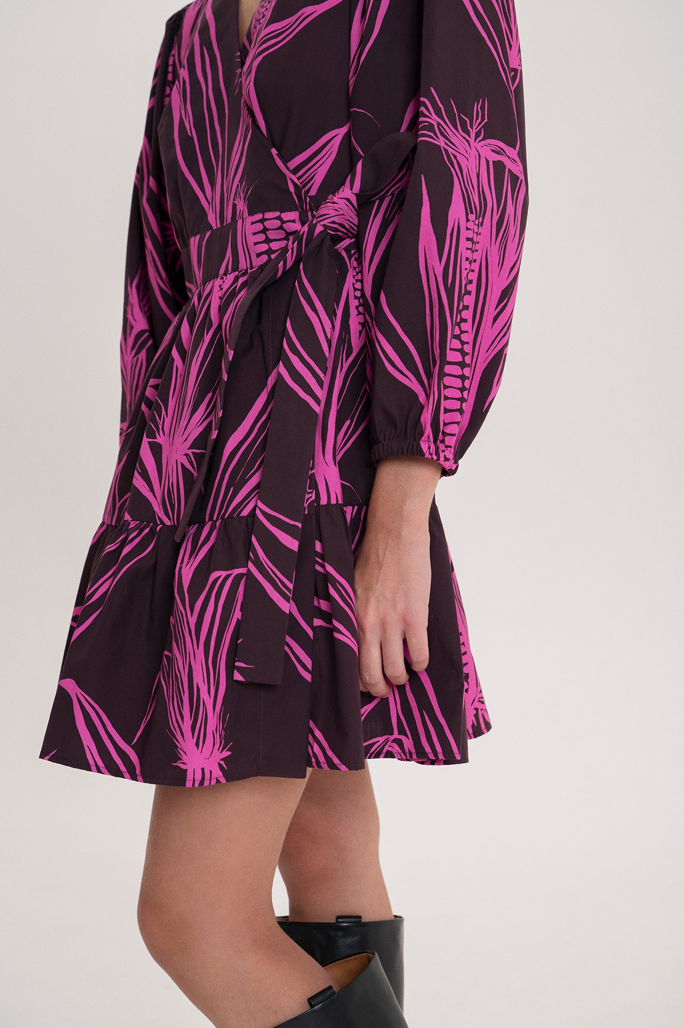 MISKE ruffled short wrap dress 'Corn pink'