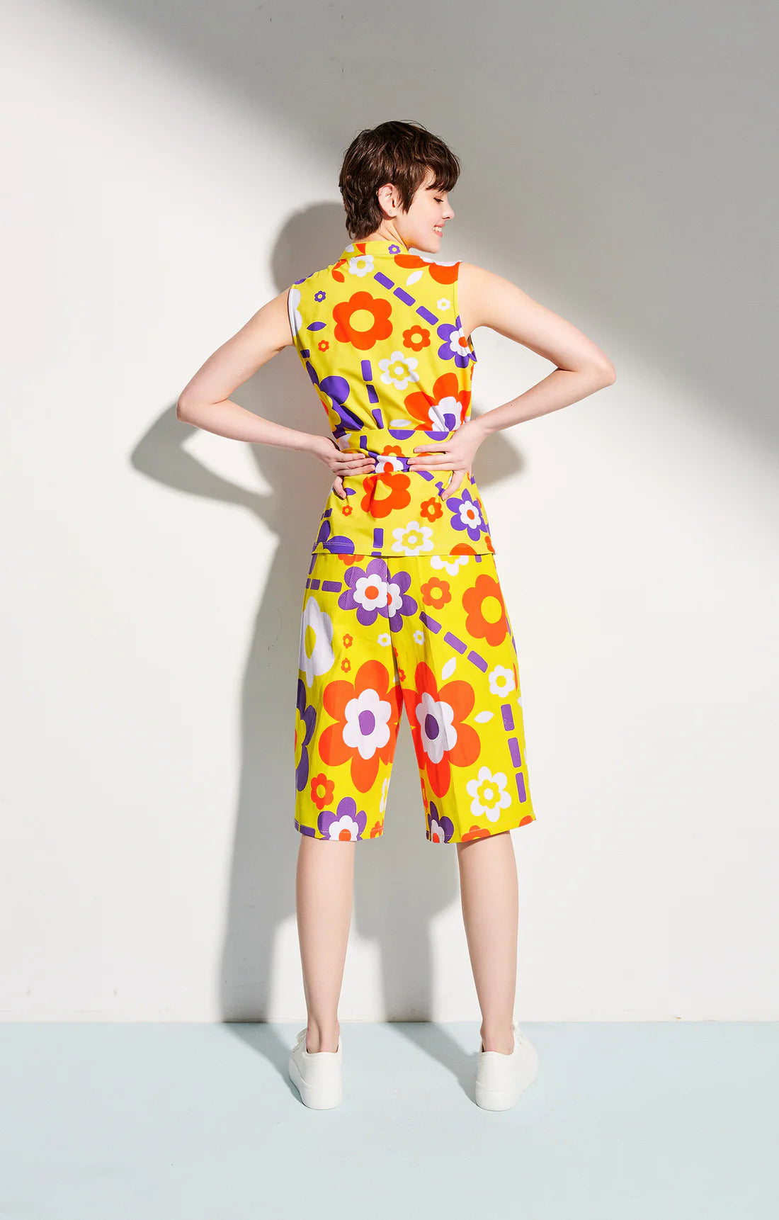 PAPPY sleeveless wrap top 'space flowers'