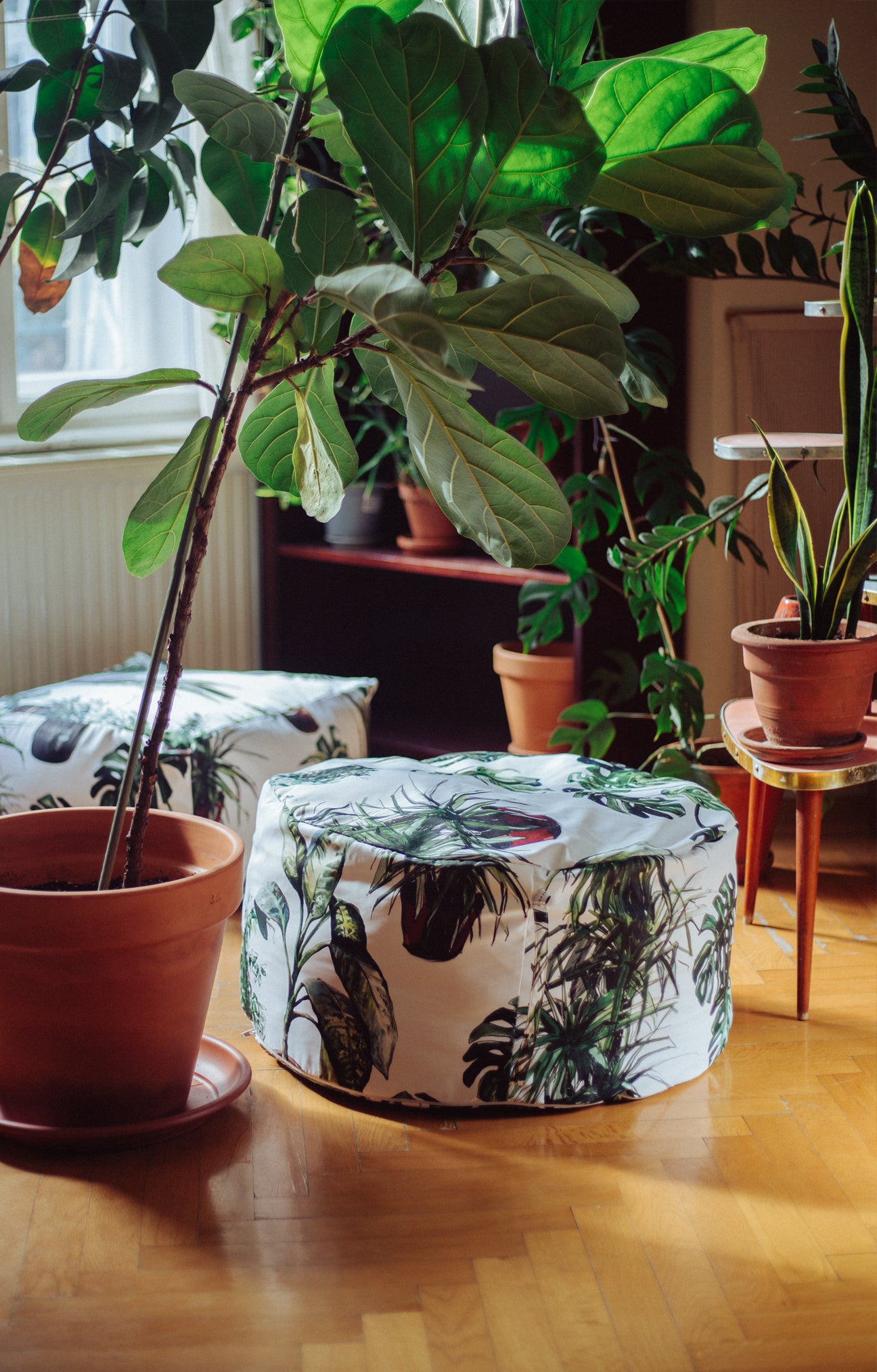 Round pouf 'plants' print