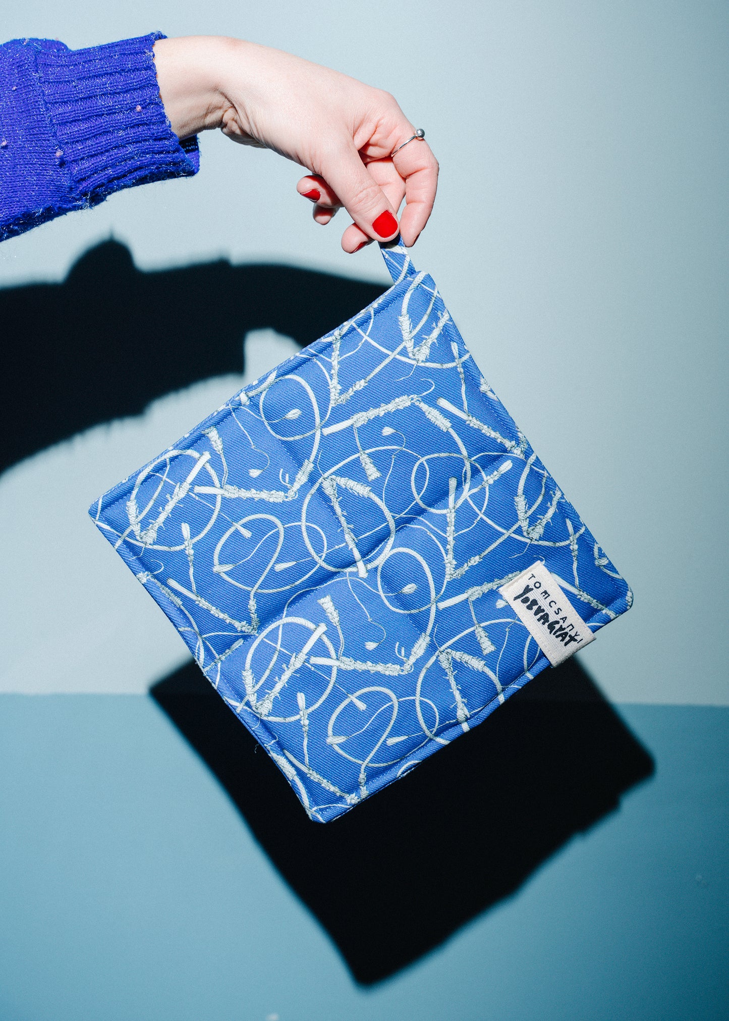 'YO8VAGYAT' pot holder 'whip blue'