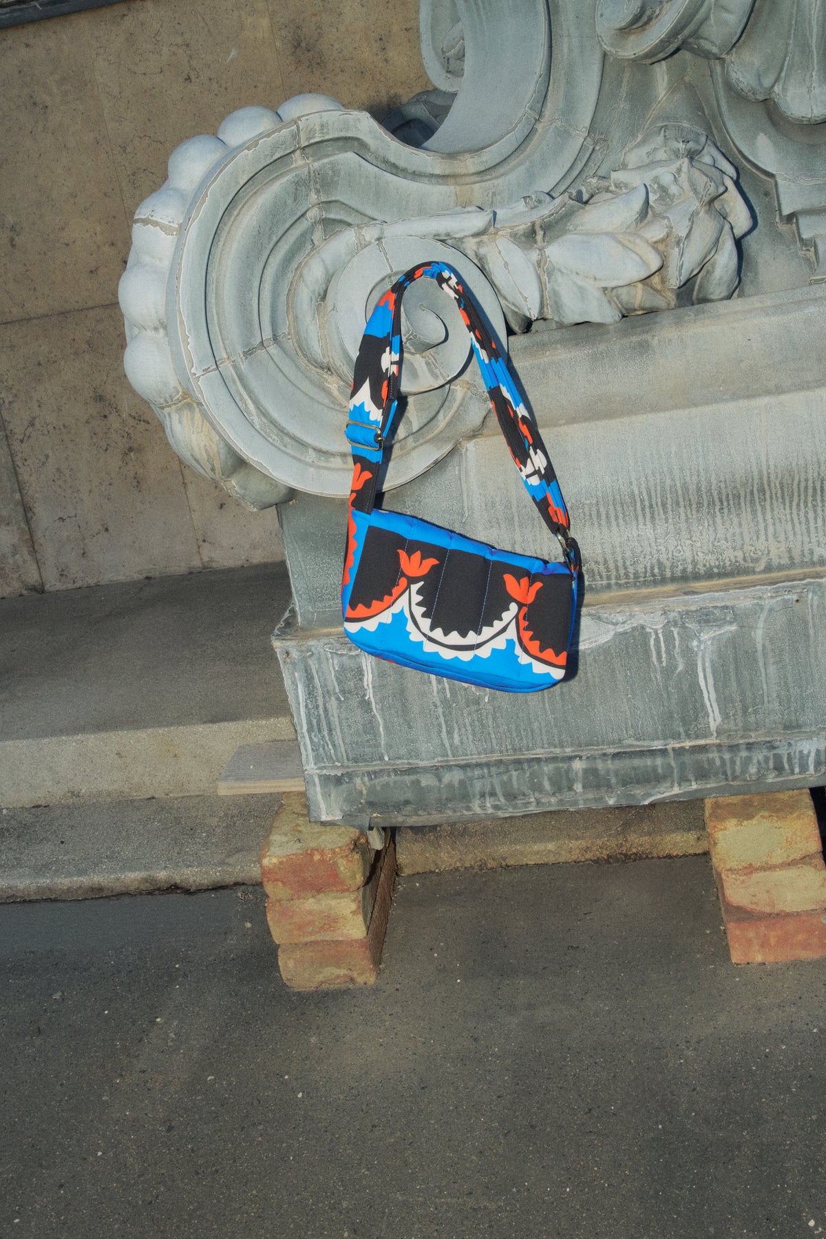 CEKKER padded shoulder bag 'Doily'