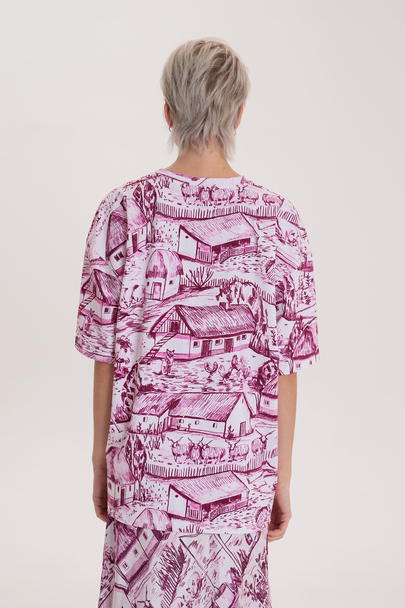 VIZITKE oversized t-shirt 'Farm pink'