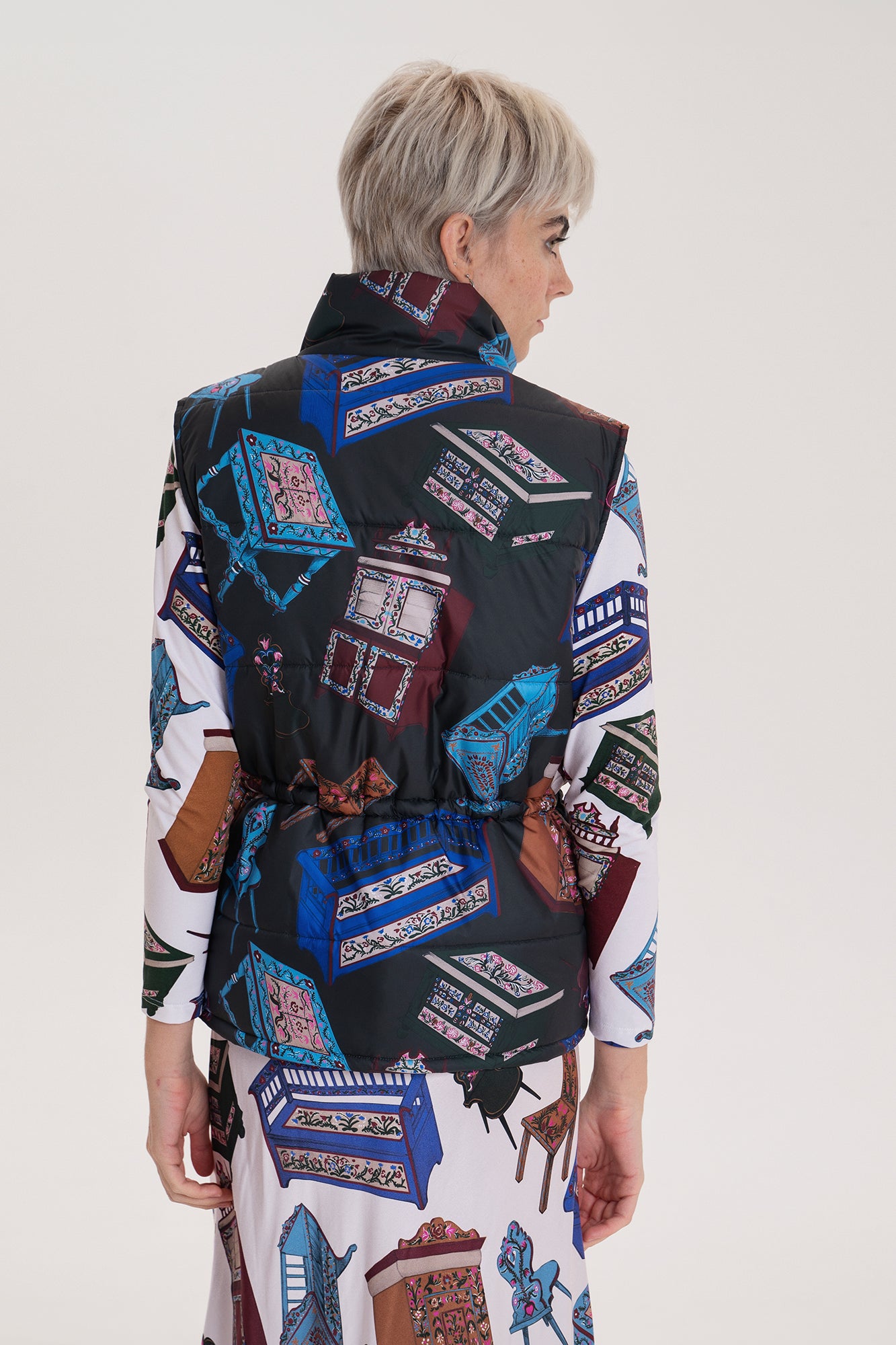 LOCA reversible vest 'Furniture'