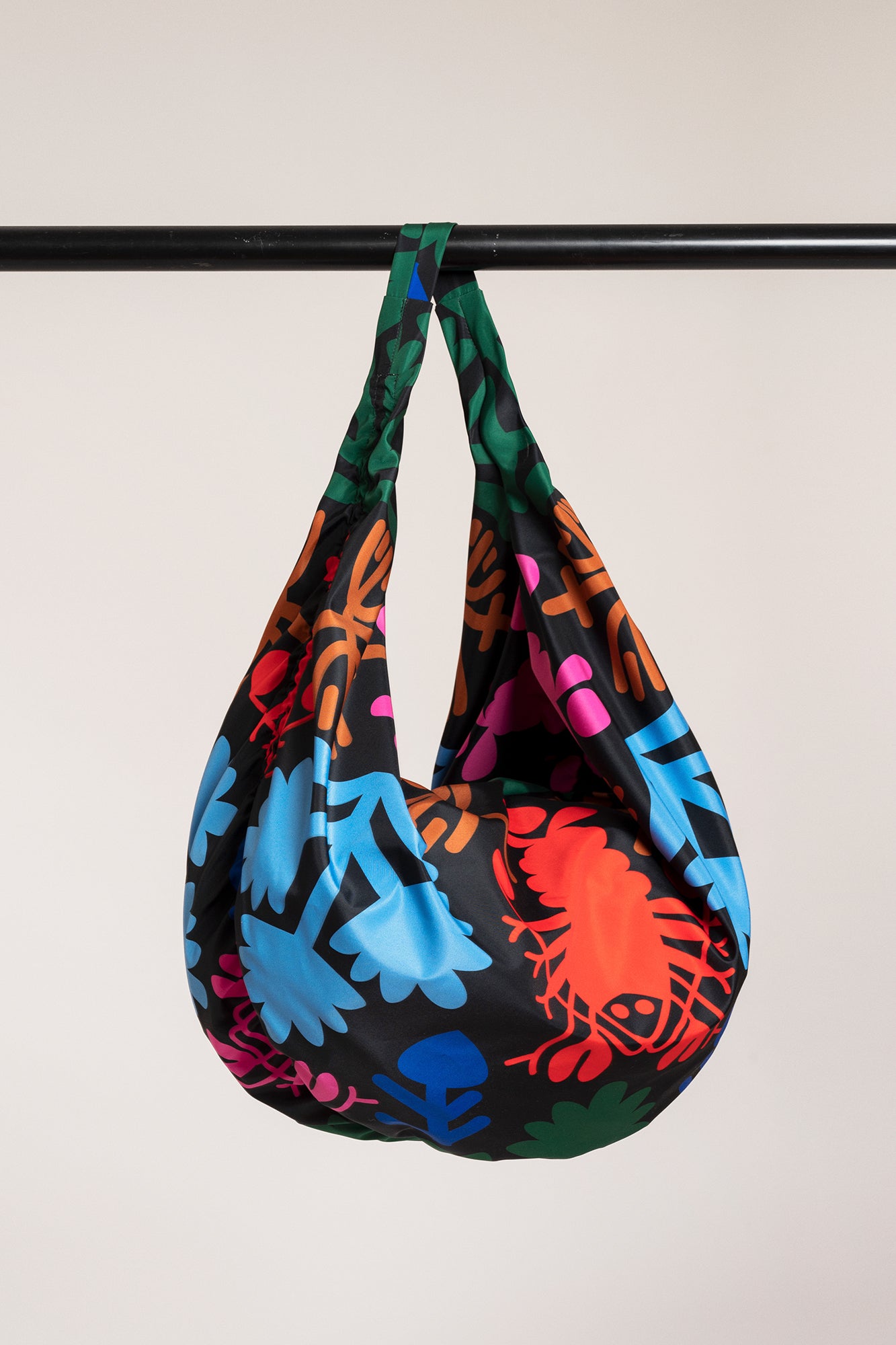 IKLAD oversized moon bag 'Lobster'