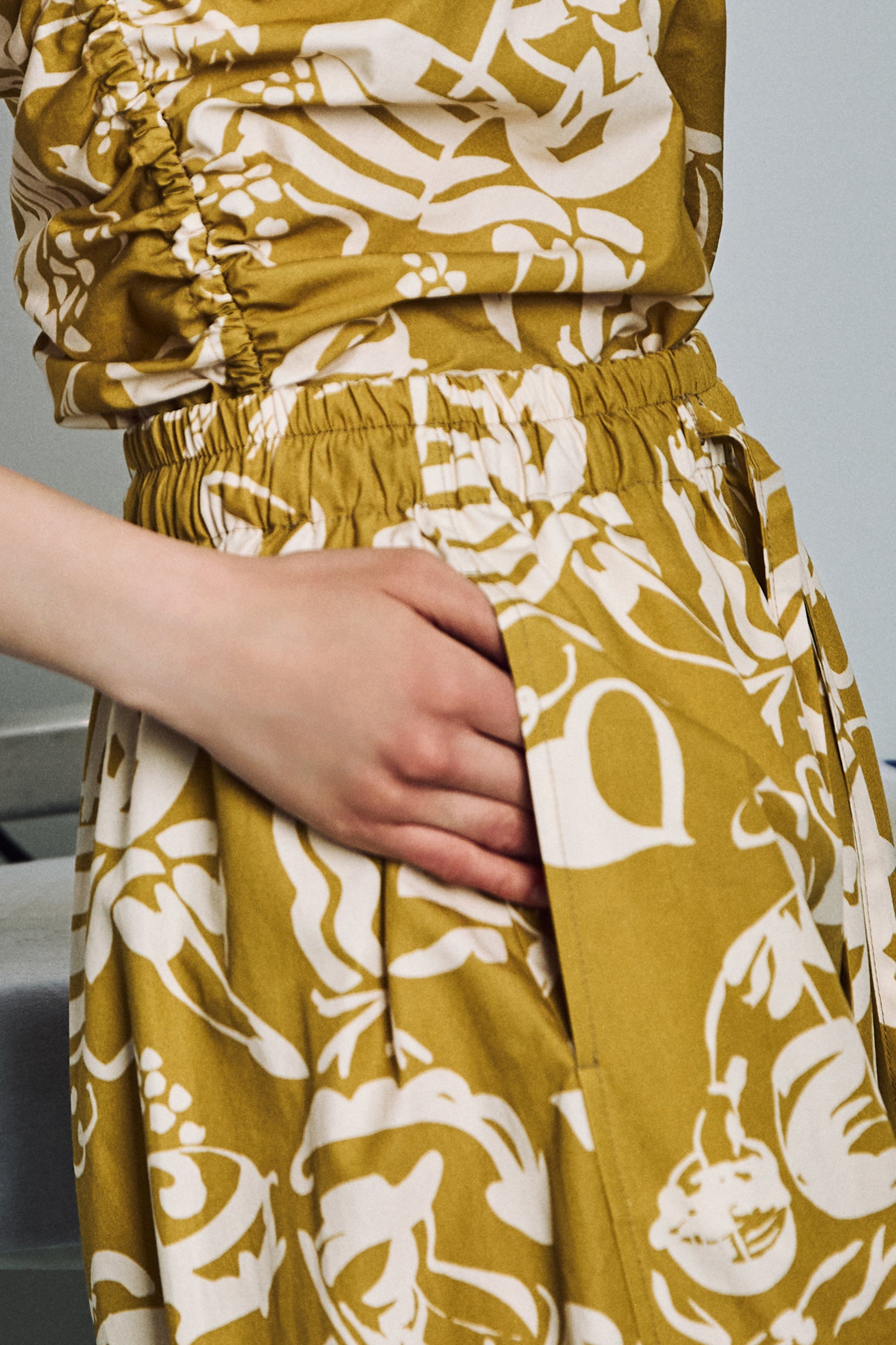 EVA barrel leg trousers 'Seasons Gold'