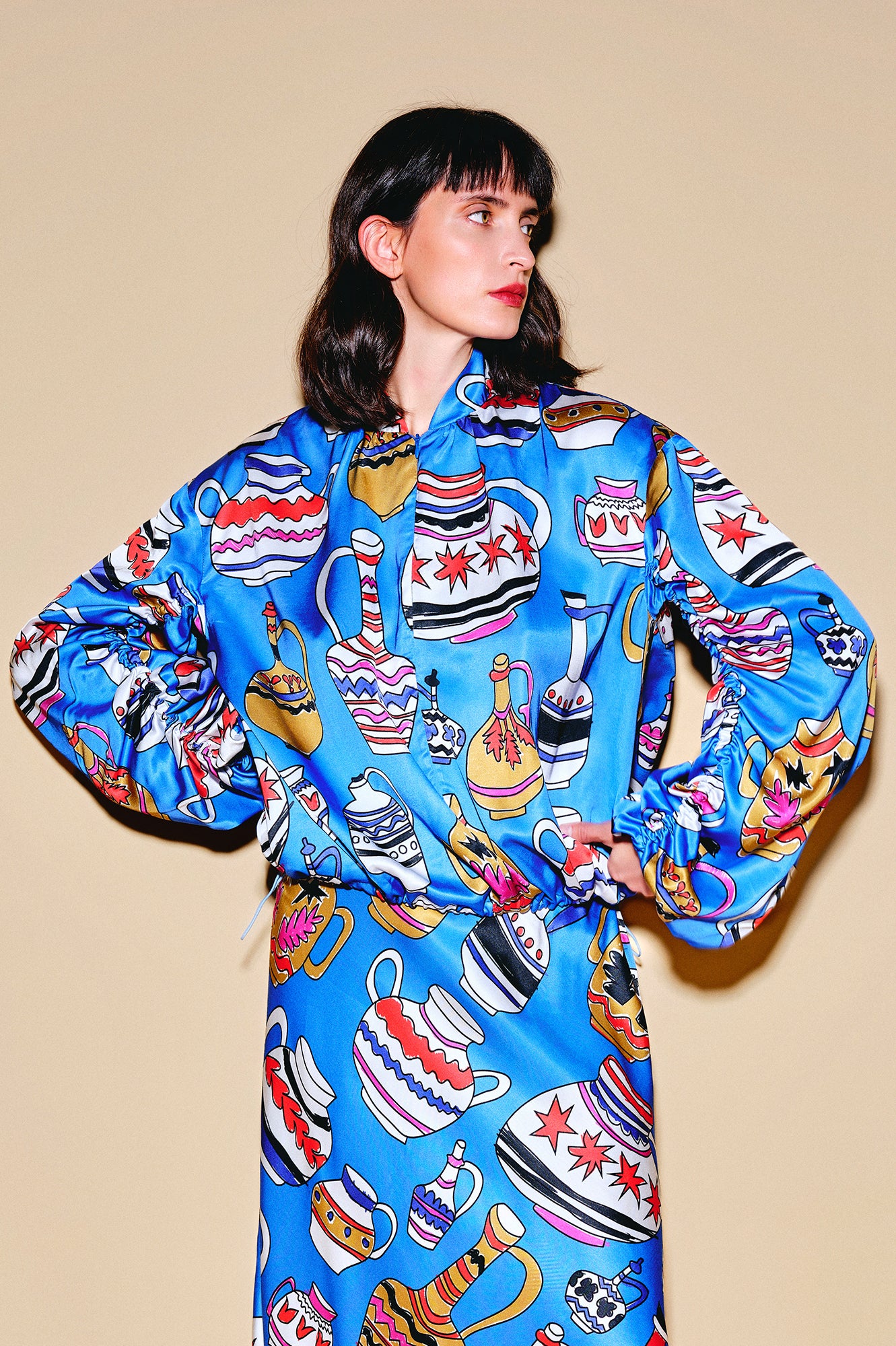 KOLOMPER gathered sleeve bomber shirt 'Doodle Vases'