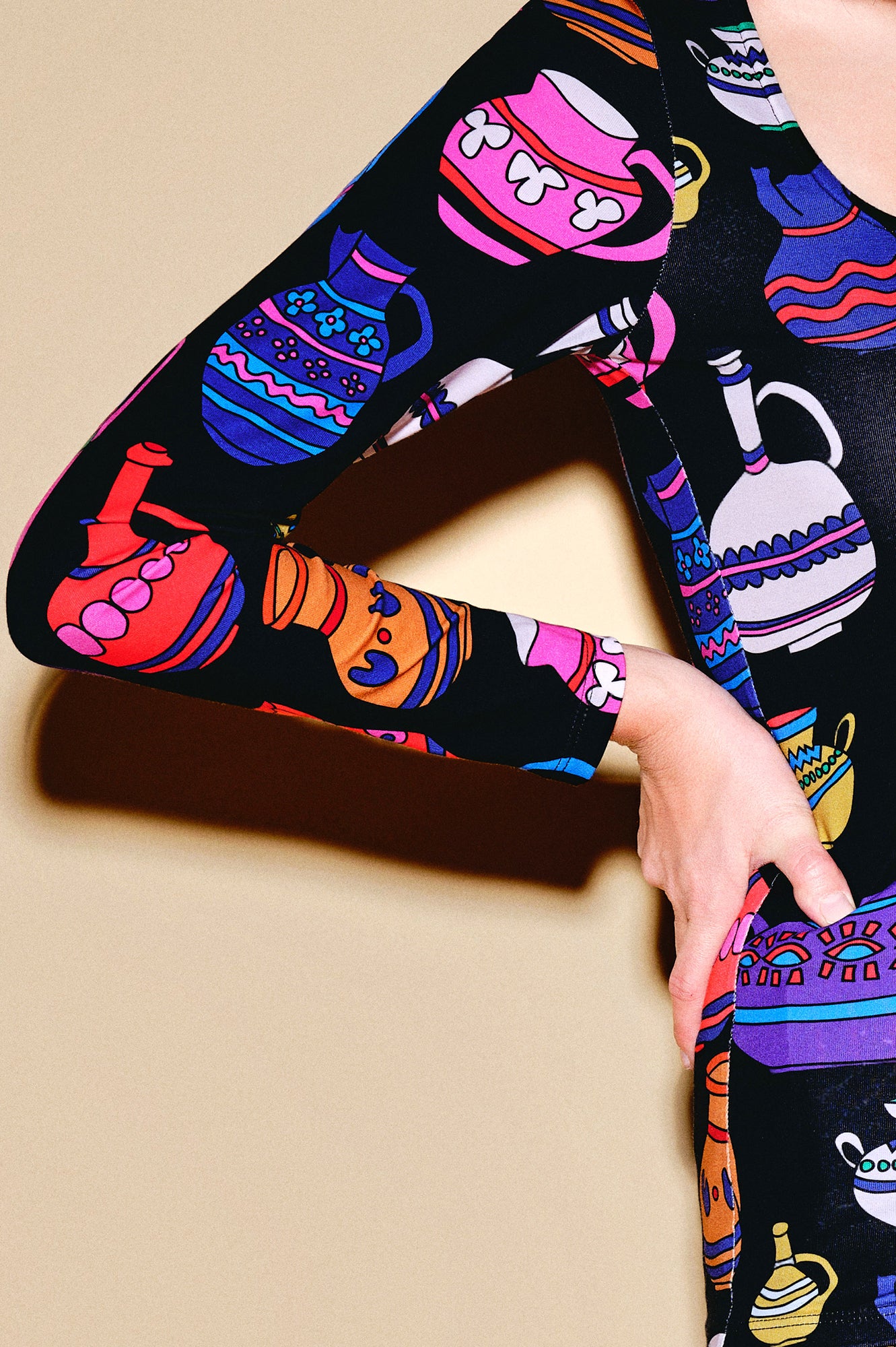 MIHOK long sleeve top 'Vases'