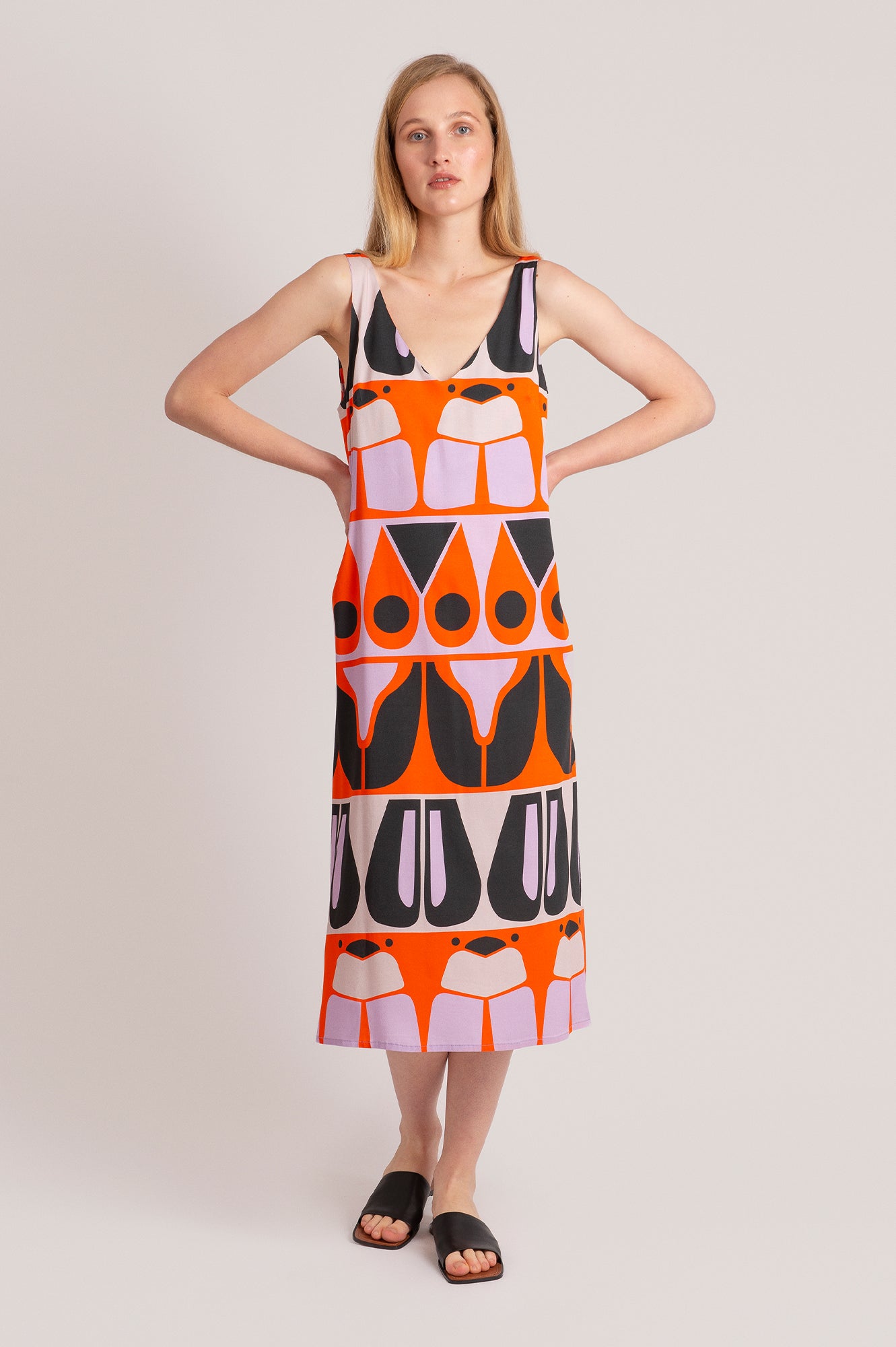 PILLE v-neck dress 'Abstract Bugs'