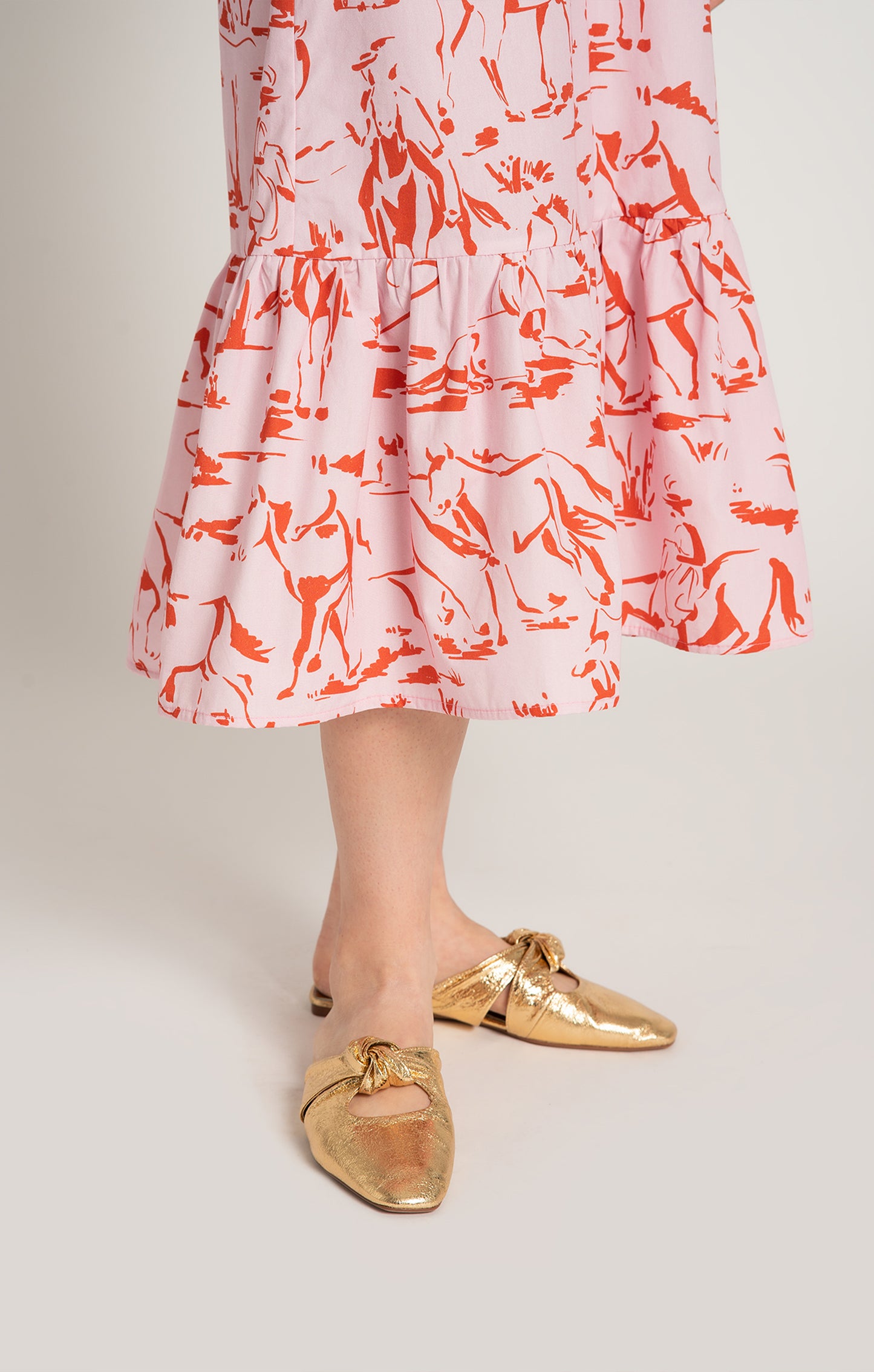 PATKO V-neck ruffled dress 'Horsemen Pink'