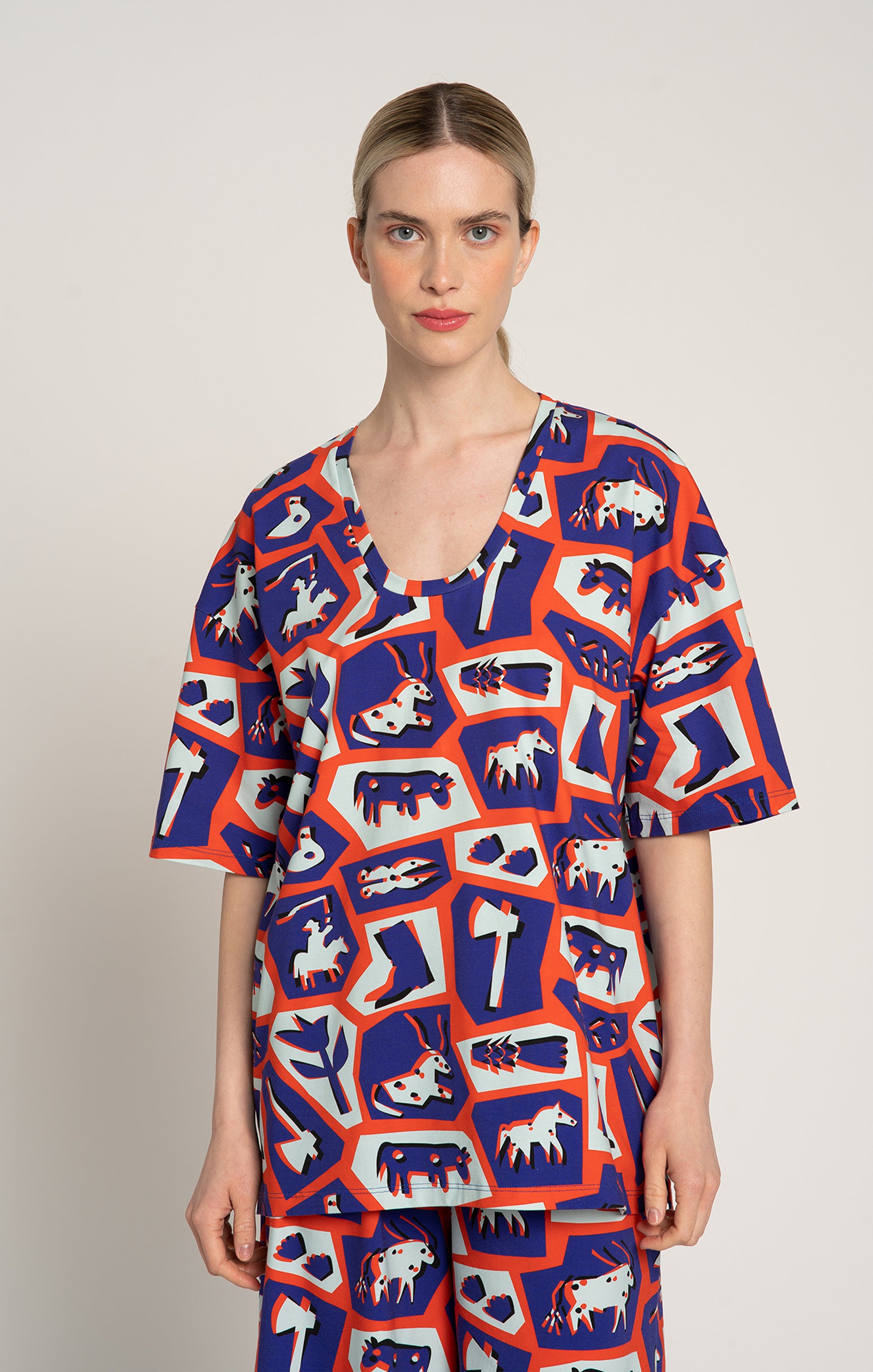 PUSZTA oversized t-shirt in Totem Red print, from Spring/Summer 2025 collection