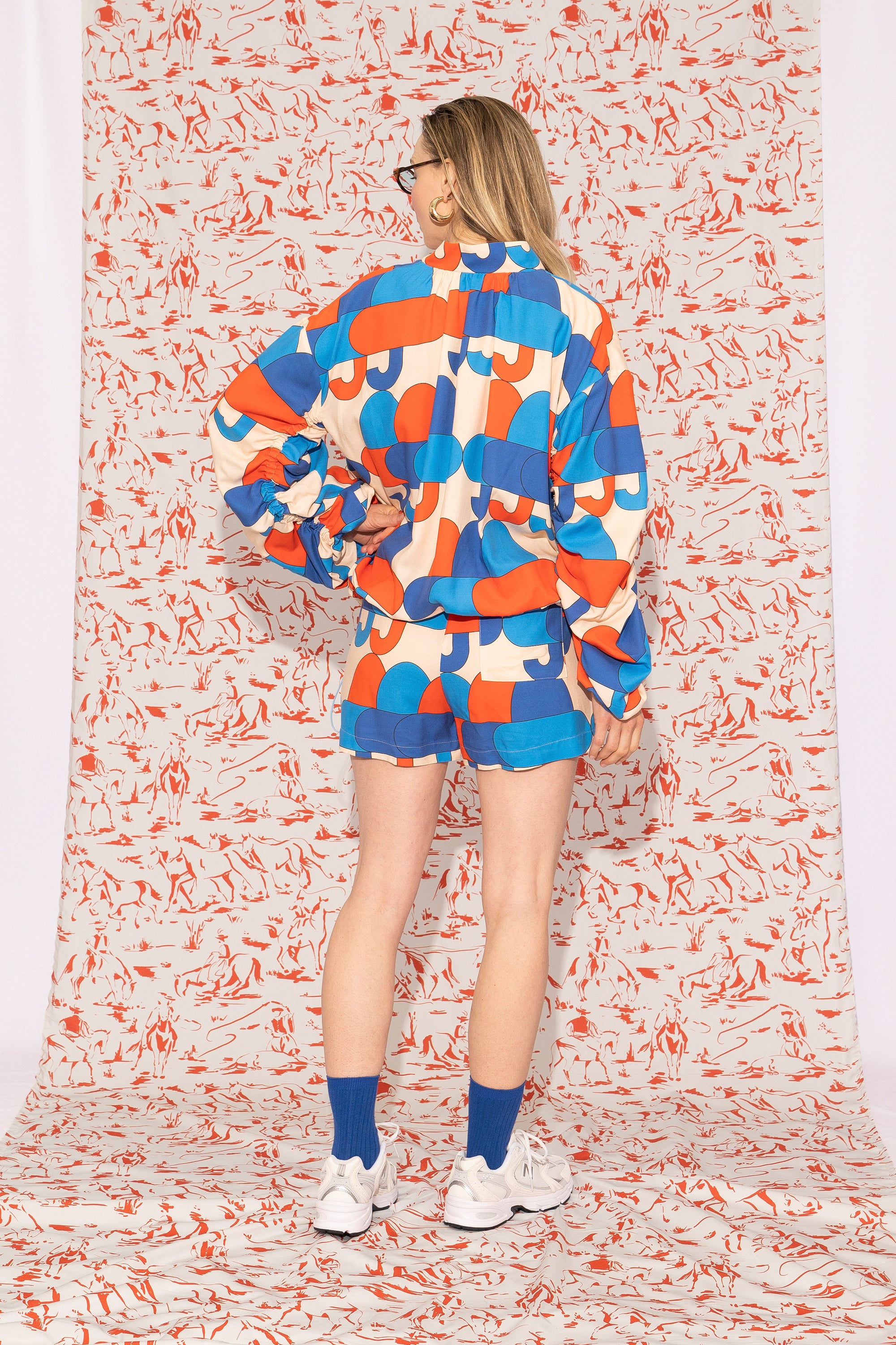 KOLOMPER gathered sleeve bomber shirt 'Acorn Blue'